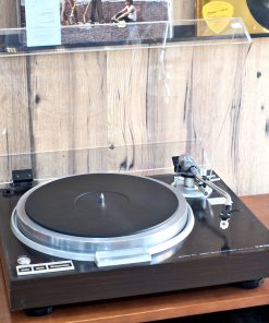 เครื่องเล่นแผ่นเสียง Trio KP-7070