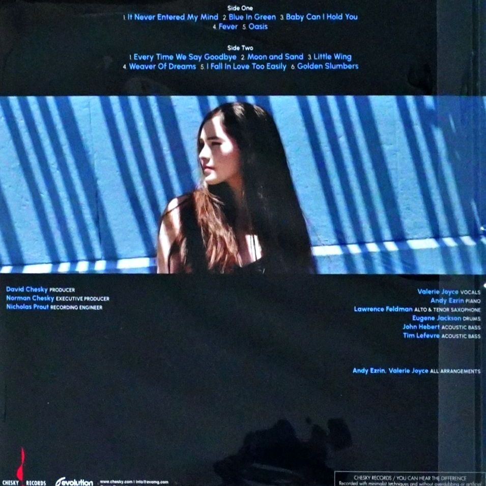 Valerie Joyce - New York Blue (One-Step) - Image 2