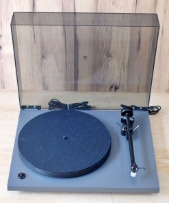 เครื่องเล่นแผ่นเสียง NAD 533