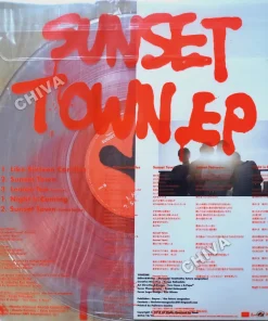 Yogee New Waves – Sunset Town EP & Yogzine (Color Vinyl)